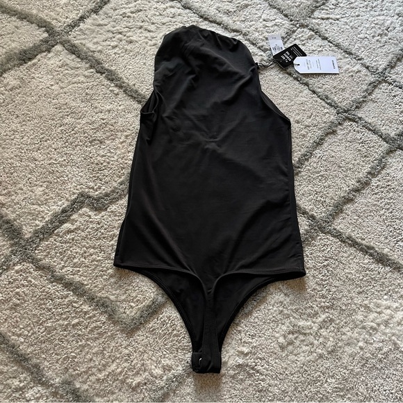 Express bodysuit black Cody contour one shoulder twist compression XS New - Picture 11 of 13